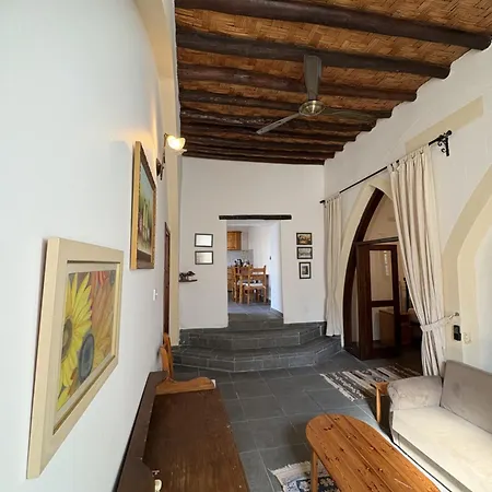 בית נופש Kyrenia Palace Homes קיירניה