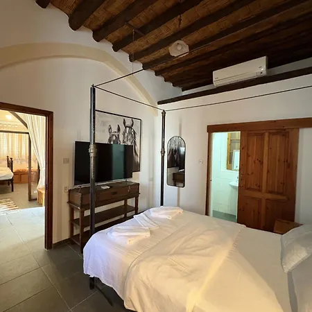 Kyrenia Palace Homes קיירניה